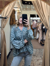 Load image into Gallery viewer, Portland Blouse