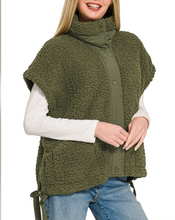 Load image into Gallery viewer, Eden Sherpa Vest