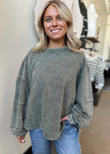 Load image into Gallery viewer, Cordelia Pullover