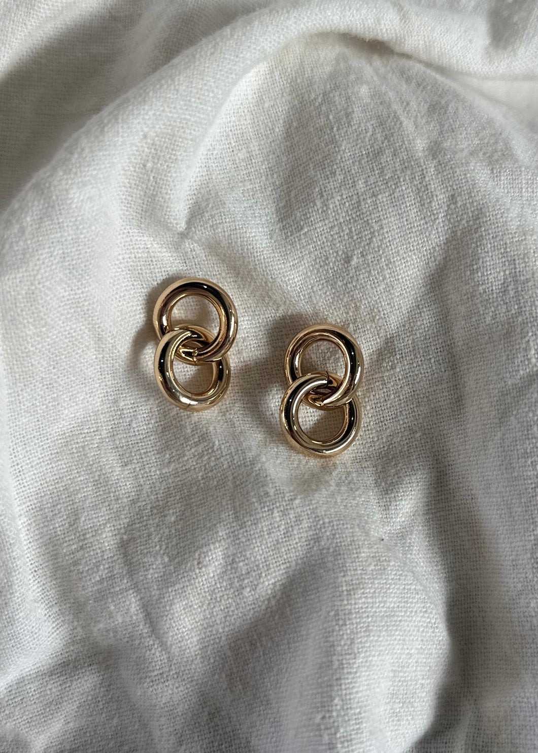 Lansen Earrings [Gold]