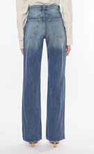 Load image into Gallery viewer, Lyda KanCan Jeans
