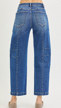 Load image into Gallery viewer, Carrie Barrel Jeans
