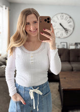 Load image into Gallery viewer, Eloise Henley
