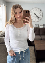 Load image into Gallery viewer, Eloise Henley
