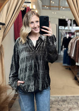 Load image into Gallery viewer, Ryah Velvet Button Up
